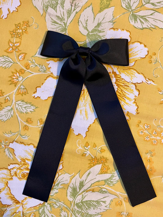 The Countryside Bow in black grosgrain