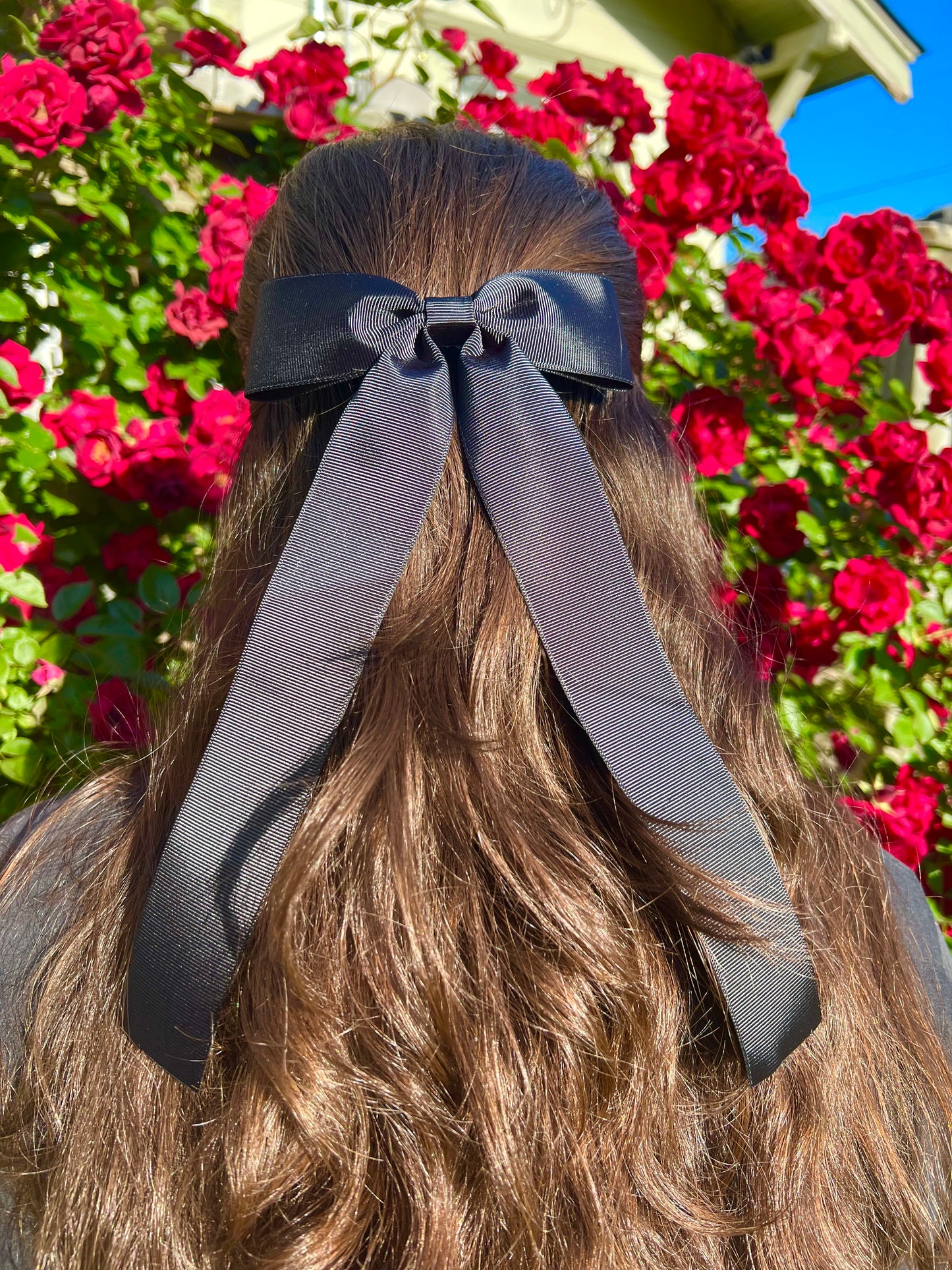 The Countryside Bow in black grosgrain