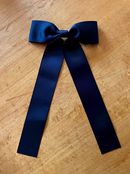 The Countryside Bow in black grosgrain